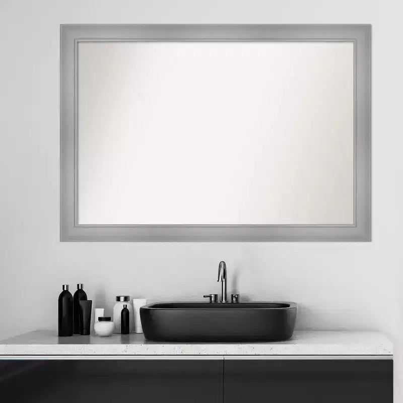 Specchio da parete per bagno Flair non smussato 40" x 28" nichel lucido - : Viti di montaggio incluse