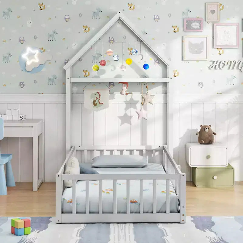 Letto a capanna a pavimento, misura twin, con testiera a forma di casetta e appendiabiti, senza doghe, grigio/beige/rosa/bianco
