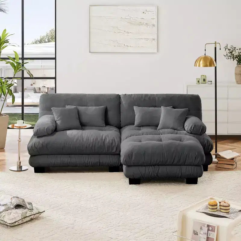 Divano a 2 Posti in Ciniglia con 2 Cuscini Lombari e 2 Cuscini Decorativi, Divano con Braccioli Larghi Imbottiti e Pouf Convertibile, Ciniglia Color Caffè Chiaro