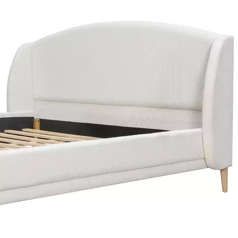 Letto imbottito Hollis in bouclé con testiera ad ali, bianco