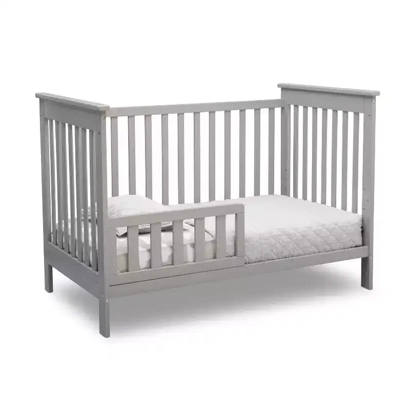 Culla convertibile 3-in-1 Adley di Delta Children