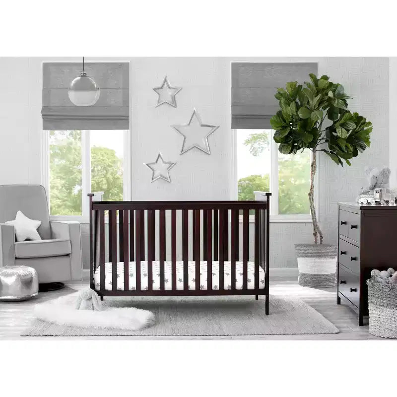 Culla convertibile 3-in-1 Adley di Delta Children
