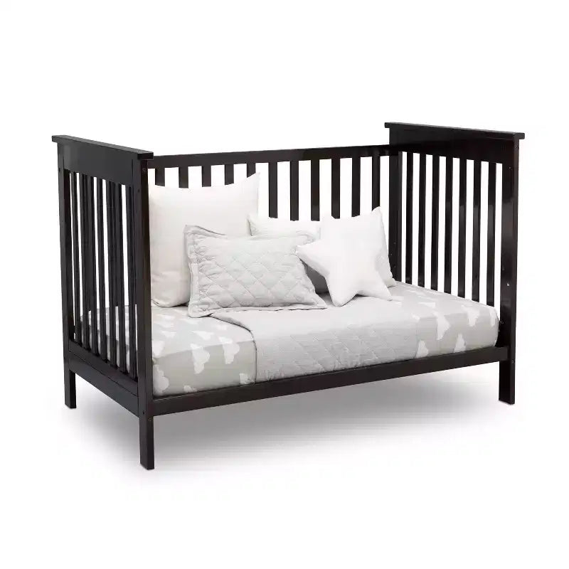 Culla convertibile 3-in-1 Adley di Delta Children